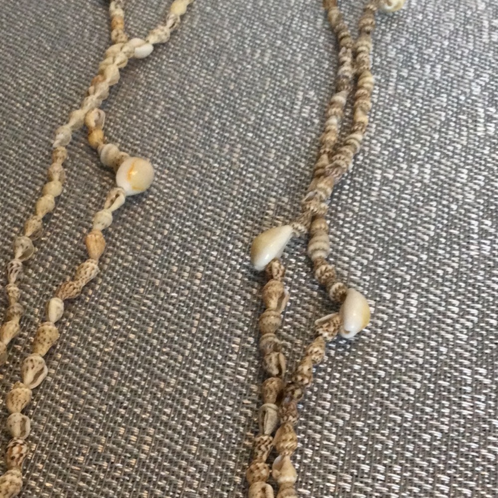 2-Puka Sea Shell Necklace‼️2-Left - Picture 5 of 6